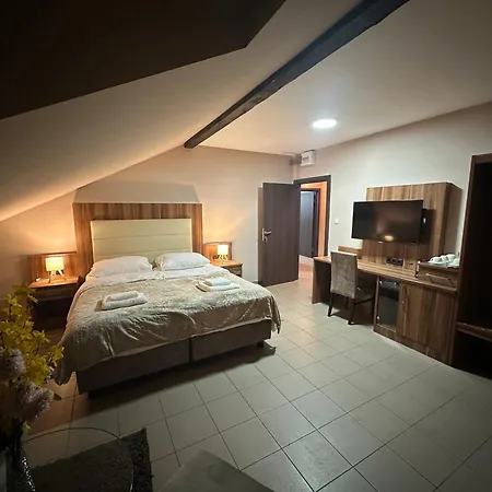 Aparthotel Jp Mali Pariz